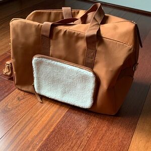 NEW Weekender Bag, Golden Brown, Removable Shearling Pouch